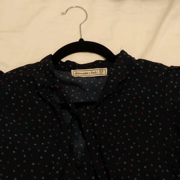 Blouse sleevless - Picture 1 of 3